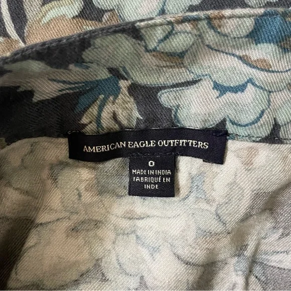 American Eagle Blue & Floral Mini Wrap Skirt - Picture 4 of 4